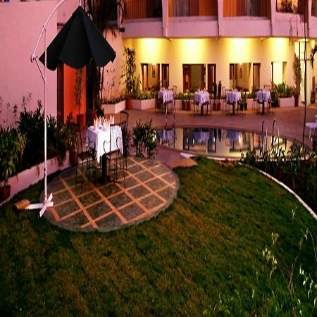 Sahil Sarovar Portico Lonavala Esterno foto