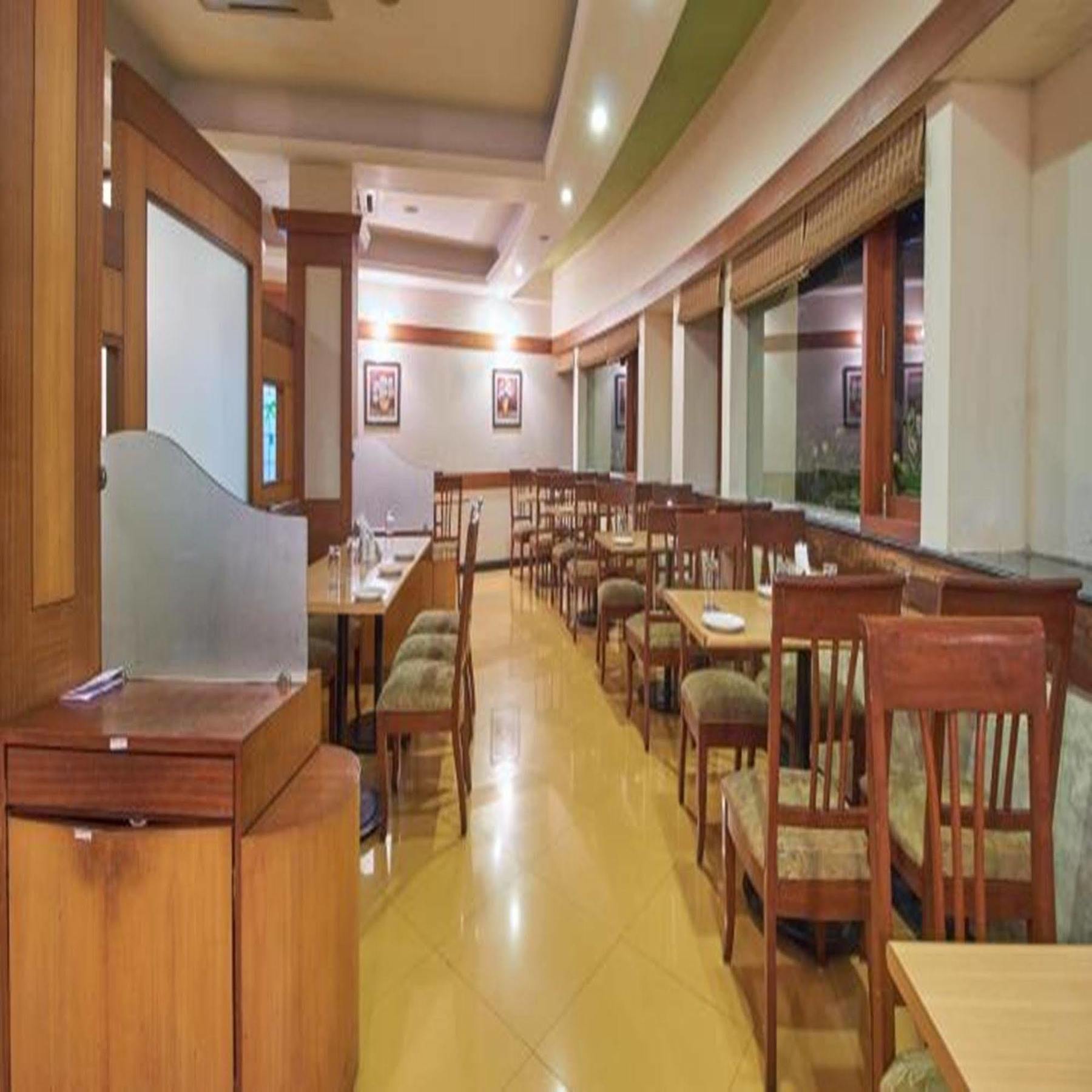 Sahil Sarovar Portico Lonavala Esterno foto