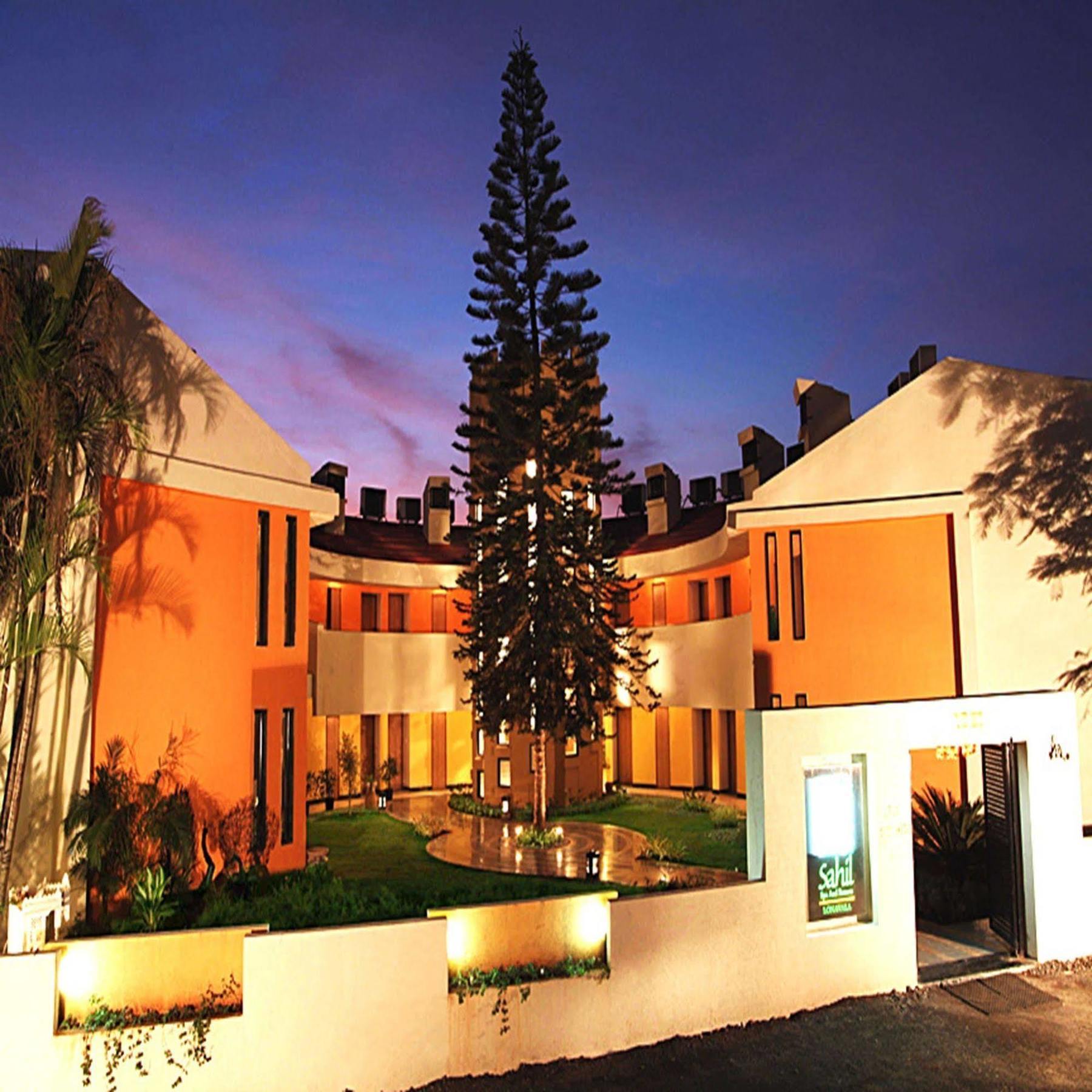 Sahil Sarovar Portico Lonavala Esterno foto